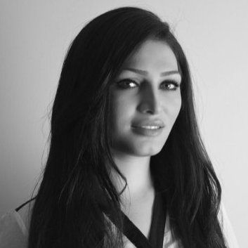 آزاده اکبری