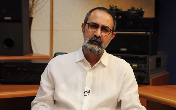 وحید جلیلوند، کارگردان، به ماموران امنیتی: سزای فریاد درد زخم گلوله و آتش نیست