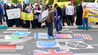 Vigilantes protest efforts to end Iran's internet censorship