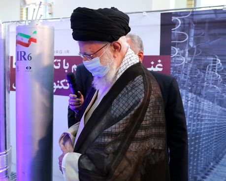 فرنسا: مصير مخزون اليورانيوم الإيراني عالي التخصيب لا يزال مجهولاً