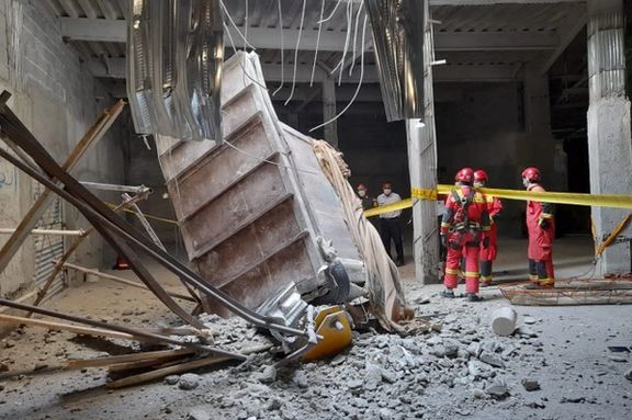 آتشنشانی: دو کارگر ساختمانی در تهران در پی سقوط اتاقک حامل کارگران کشته شدند