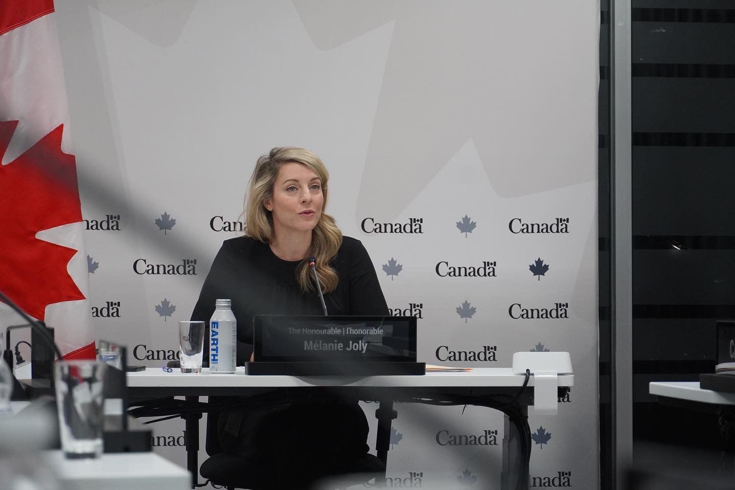 كندا: نواصل فرض العقوبات على السلطات والمؤسسات المنتهكة لحقوق الإنسان في إيران