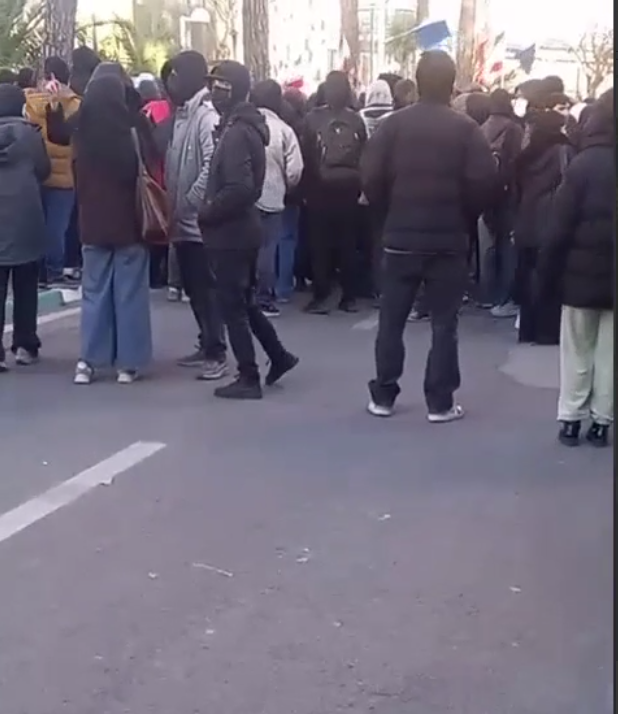 منابع دانشجویی از بازداشت چند ساعته تعدادی دانشجو در تهران خبر دادند