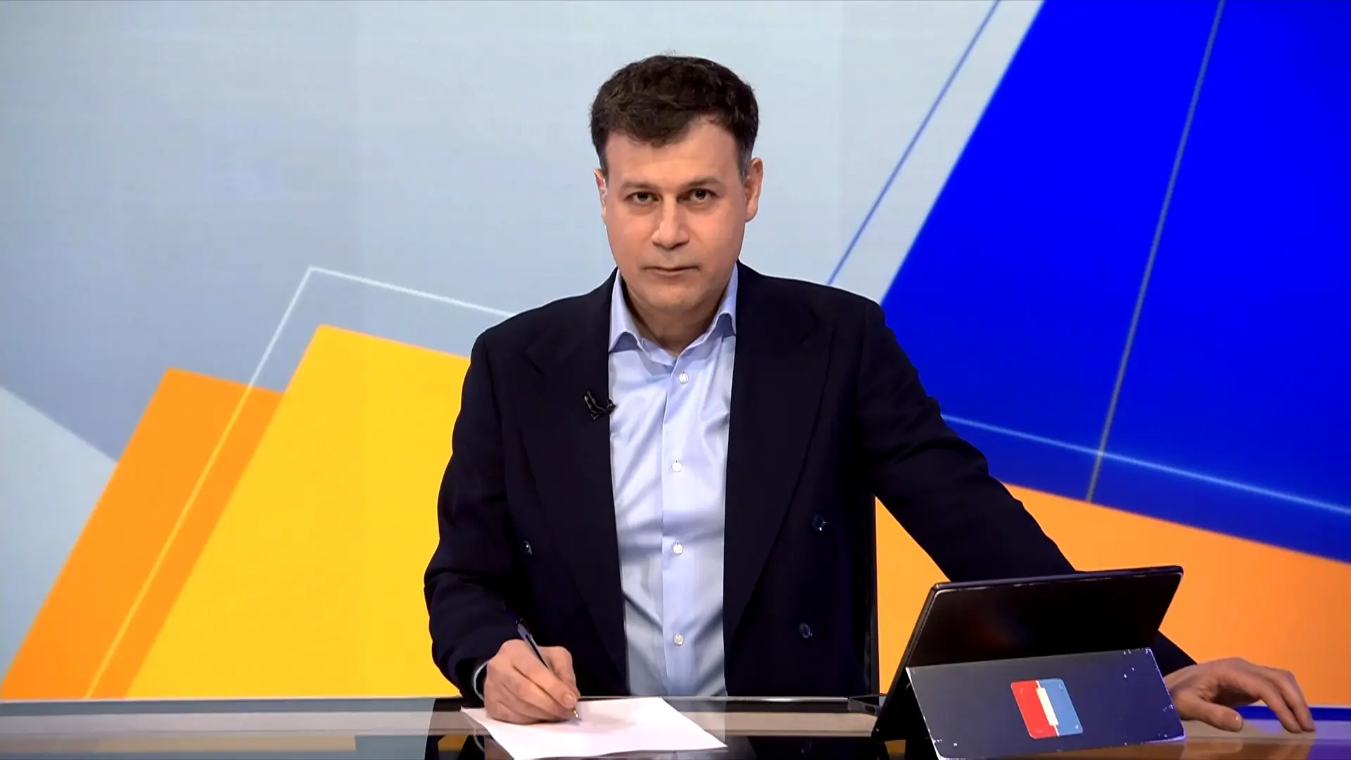 دومینو: شعار بازگشت پهلوی در موج گسترده اعتراض و اعتصاب مردم