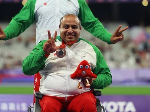 مختاری، برنده برنز پارالمپیک: ما با ون برگشتیم، استاندار اصفهان برای قلعهنویی به هتل رفت!