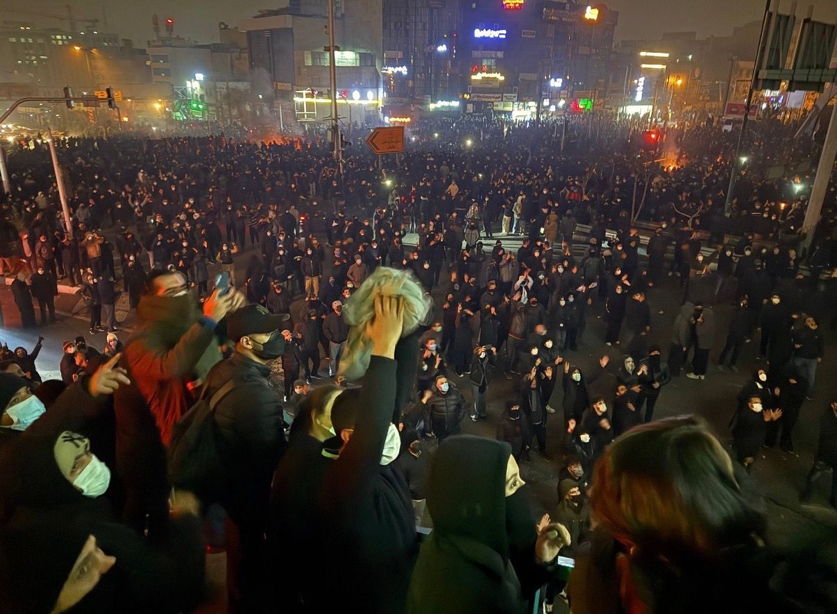 پیام مخاطب: فشار به خانواده جان‌باختگان برای مصاحبه اجباری یا پرداخت حق تیر