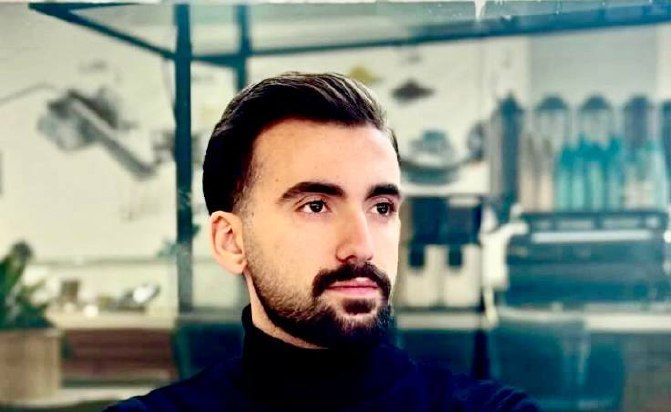امیرپارسا اشکبوس؛ جوانی که پیکرش پشت بیمارستان الغدیر در پتوی آبی پیدا شد