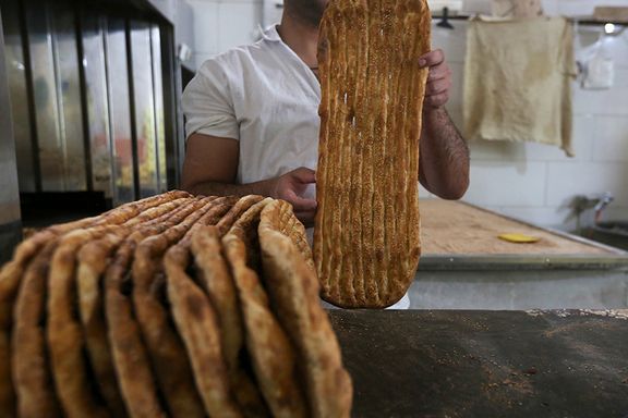 معاون بازرگانی اداره کل غله استان زنجان: کارت نان برای شهروندان تعریف میشود