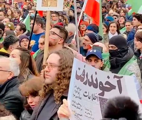 تجمعات احتجاجية لمعارضي النظام الإيراني في عشرات المدن حول العالم