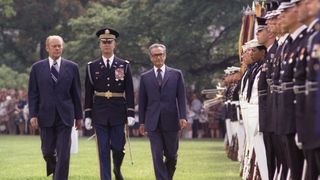 Tehran revives Shah’s defense interview to justify power doctrine