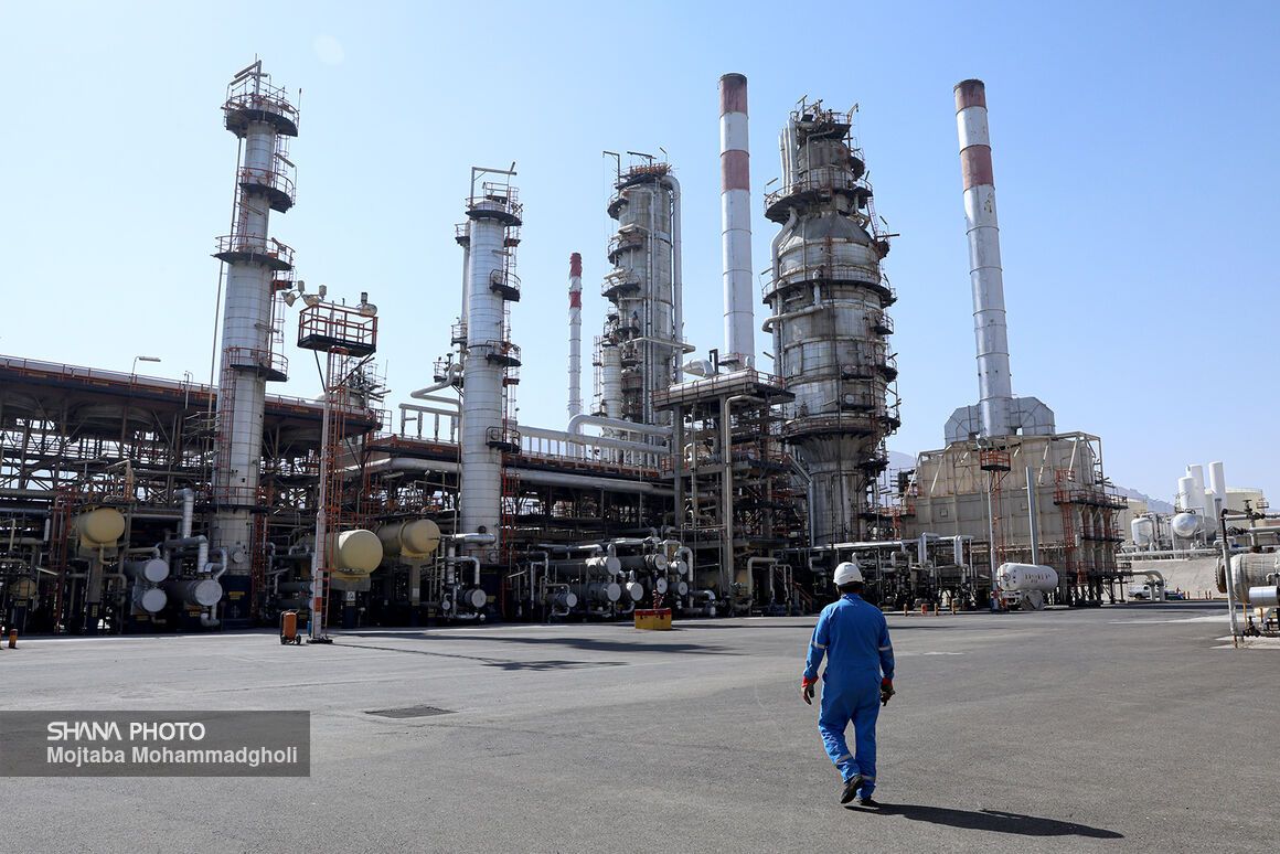A view from Esfahan (Isfahan) Oil Refinery, Iran’s largest  (November 2023)