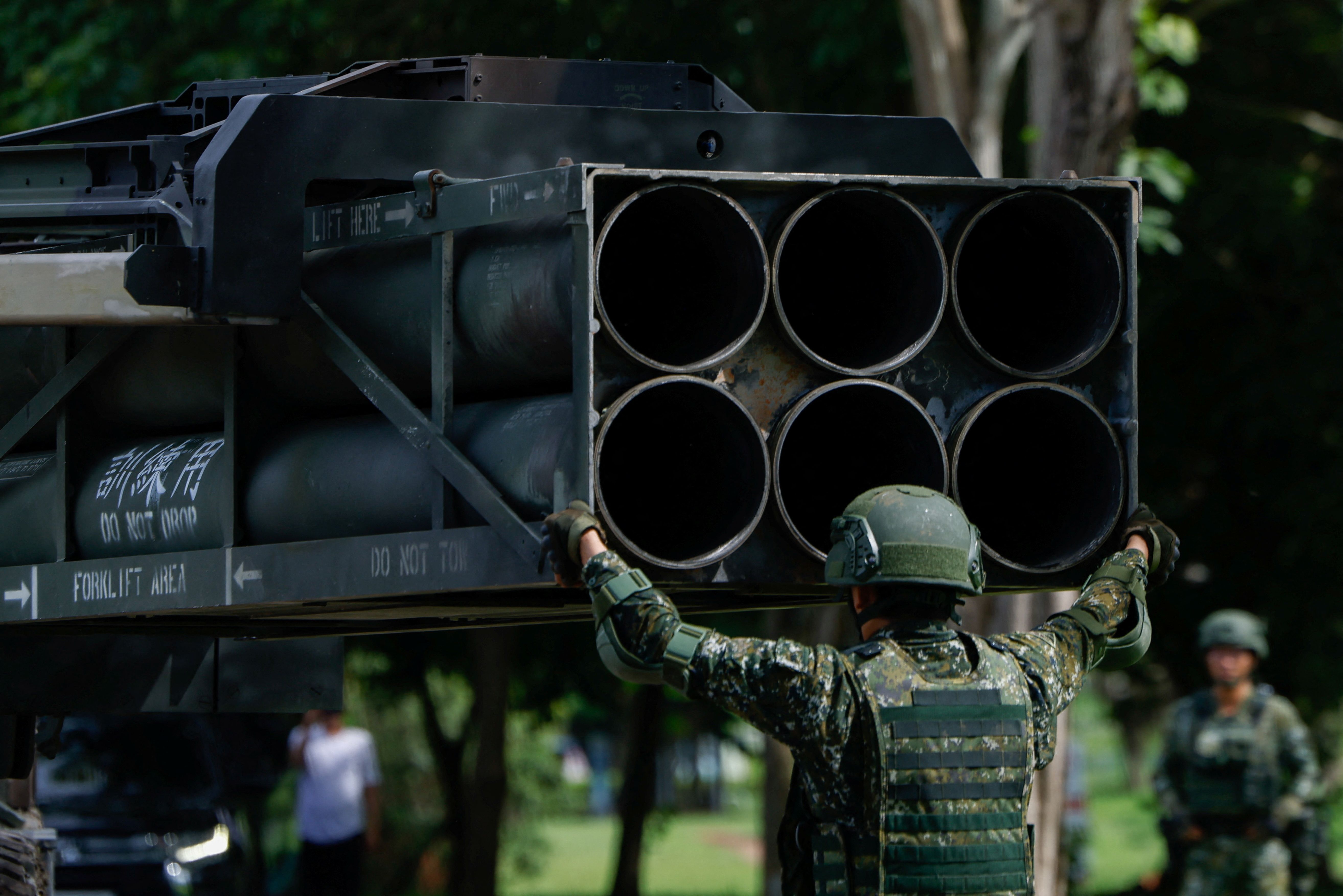 آمریکا بر استرالیا و ژاپن فشار می‌آورد تا درباره جنگ احتمالی بر سر تایوان موضع‌گیری کنند