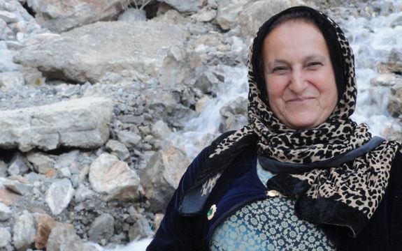 برادر برهان منصورنیا: صدای مادرم سرشار از شادمانی بود و گفت مبارکمون باشه