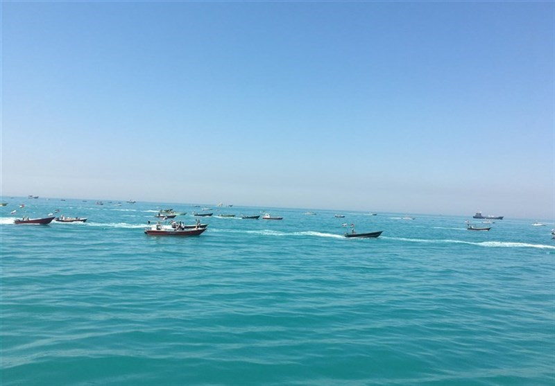 Revolutionary Guards flex muscles with naval parades in three seas