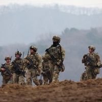 واشینگتنپست: پنتاگون خود را برای عملیات زمینی چند هفتهای در ایران آماده میکند