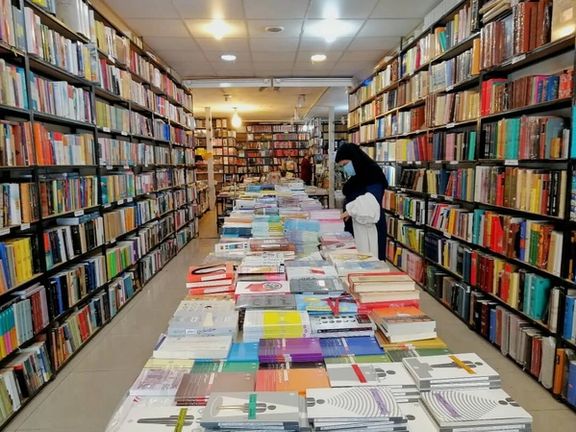 مدیر انتشارات ققنوس: کتاب۴۰ هزار تومانی سال گذشته الان ۱۰۰ هزار تومان است