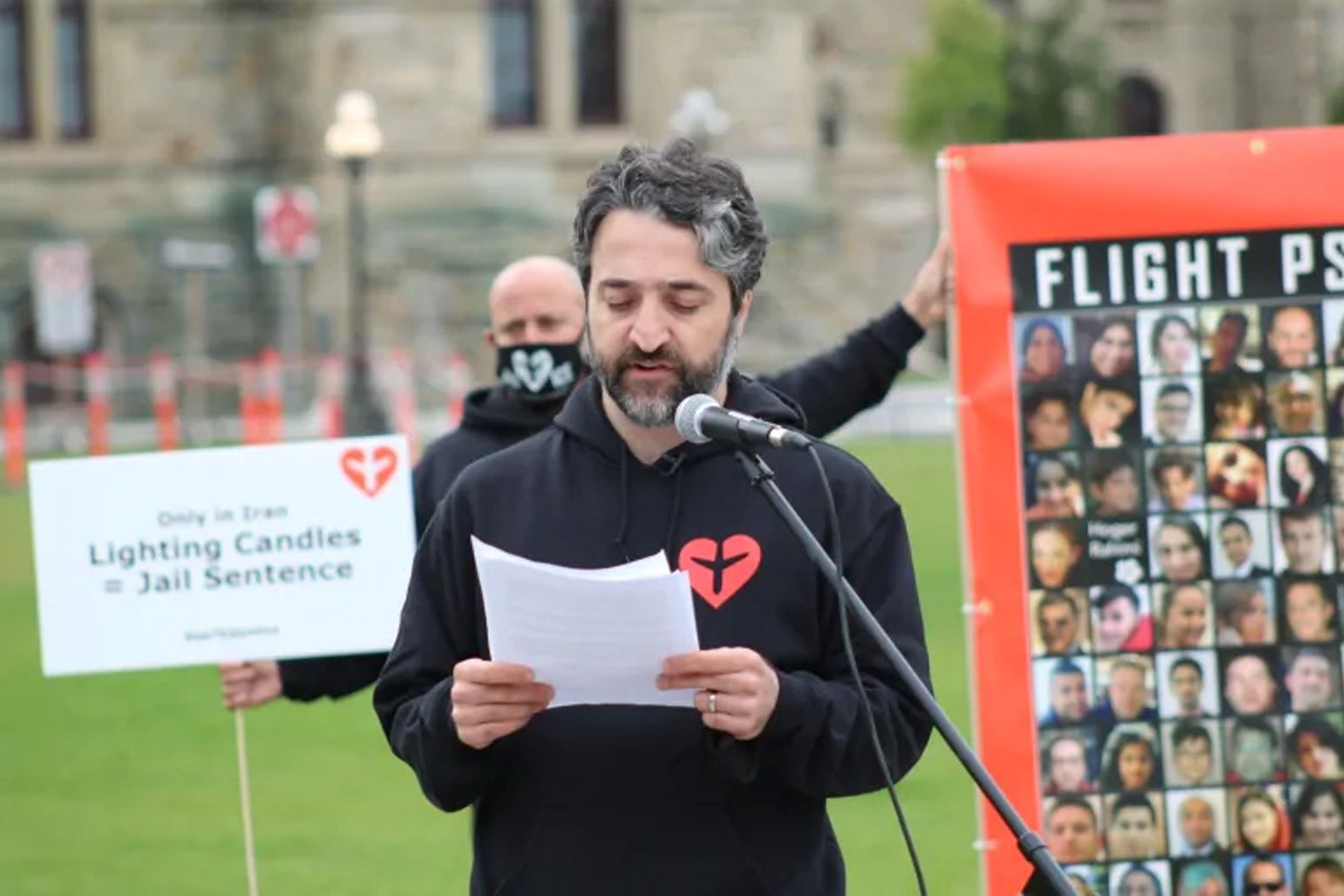 المتحدث باسم رابطة ضحايا الطائرة الأوكرانية لوالد أحد ضحايا احتجاجات إيران:"سنطيح بالقتلة"