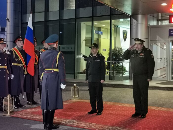 رییس ستادکل نیروهای مسلح ایران در مسکو: درباره خرید تسلیحات روسی گفت‌وگو می‌کنیم