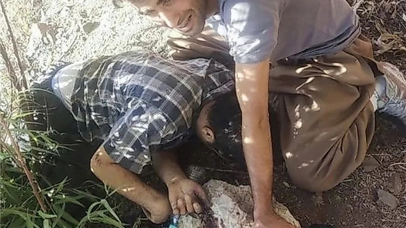 یک کشته و چند زخمی پس از تیراندازی ماموران حکومت به کولبران در نوار مرزی نوسود