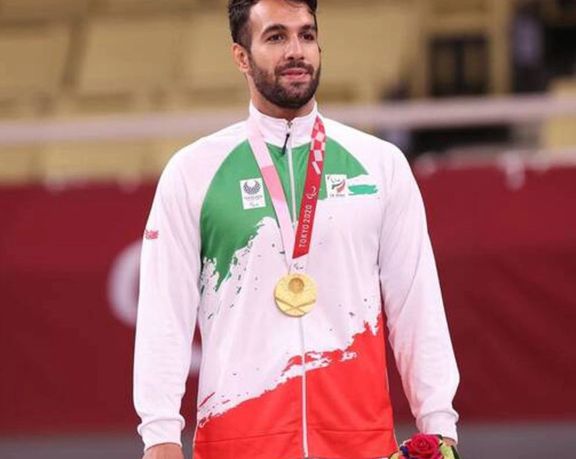 Iranian Judo Champion in Paralympics: I am selling my sports gifts for living expenses