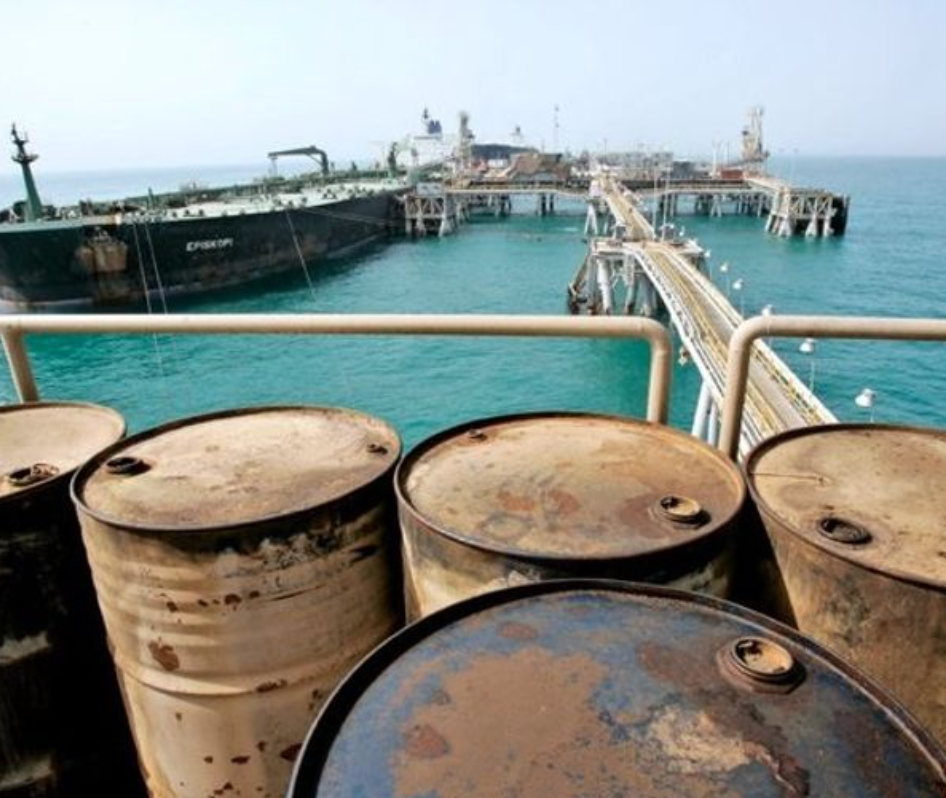 "وول ستريت جورنال": إيران ضاعفت أسعار النفط المصدّر إلى سوريا بسبب الأزمة الاقتصادية