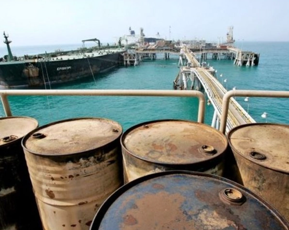 "وول ستريت جورنال": إيران ضاعفت أسعار النفط المصدّر إلى سوريا بسبب الأزمة الاقتصادية