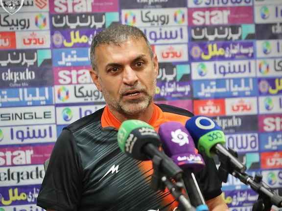 محکومیت بیسابقه سرمربی فولاد؛ عبدالله ویسی بهدلیل مصاحبه غیرفنی ۲ میلیارد تومان جریمه شد