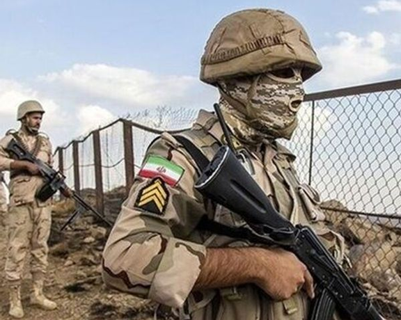 An Iranian border guard