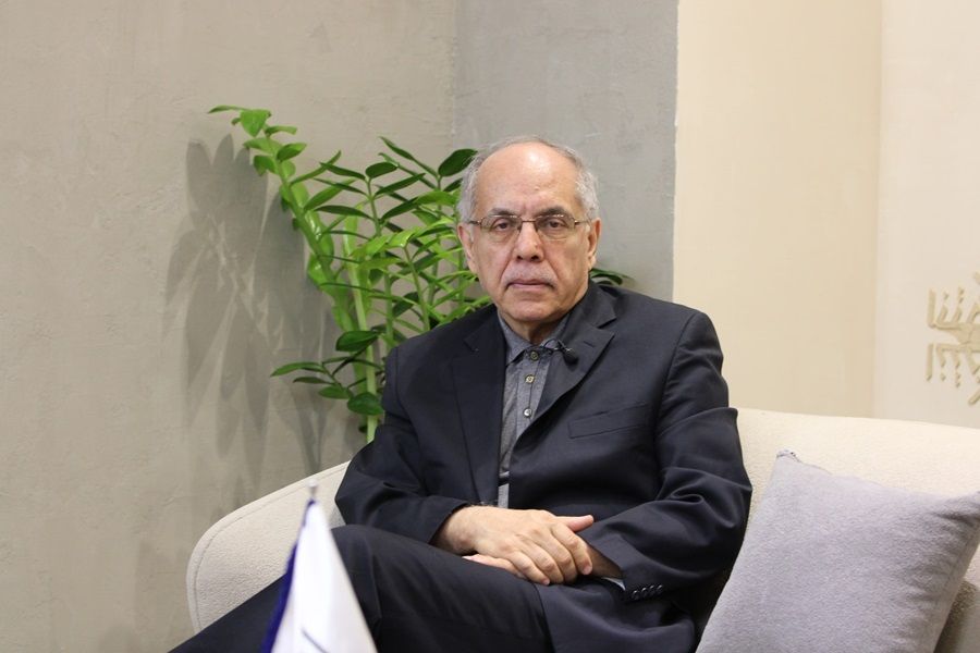 دیپلمات پیشین جمهوری اسلامی: تنگه هرمز را ببندیم آمریکا تمام دارایی‌های ما را می‌زند