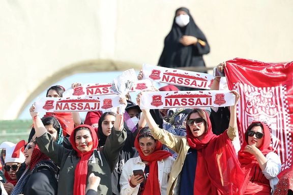 نساجی-الهلال با ۲۵۰۰ تماشاگر زن در ورزشگاه آزادی