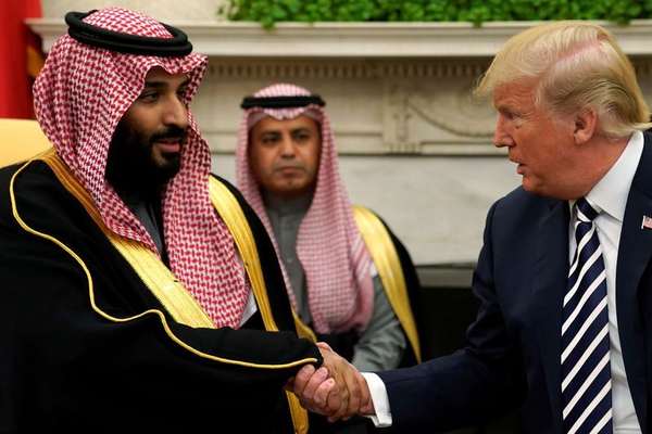 اکسیوس: حمله عربستان سعودی به فرودگاه صنعا با موافقت ترامپ انجام شد
