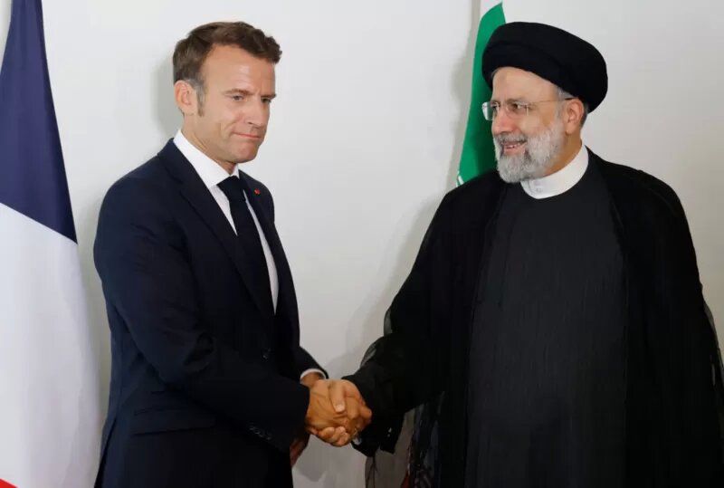 إيرانيون للرئيس الفرنسي: قفوا على الجانب الصحيح من التاريخ