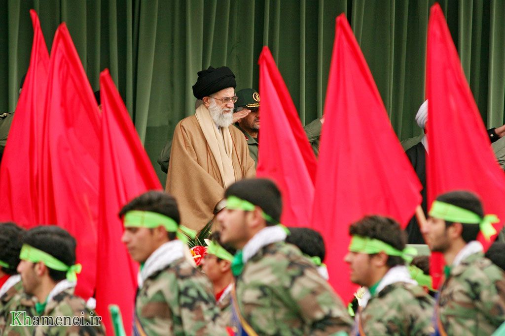 پیروزی خیالی جمهوری اسلامی در جنگ ۱۲ روزه؛ ماشین پروپاگاندا و سرنوشت دیکتاتوری‌ها