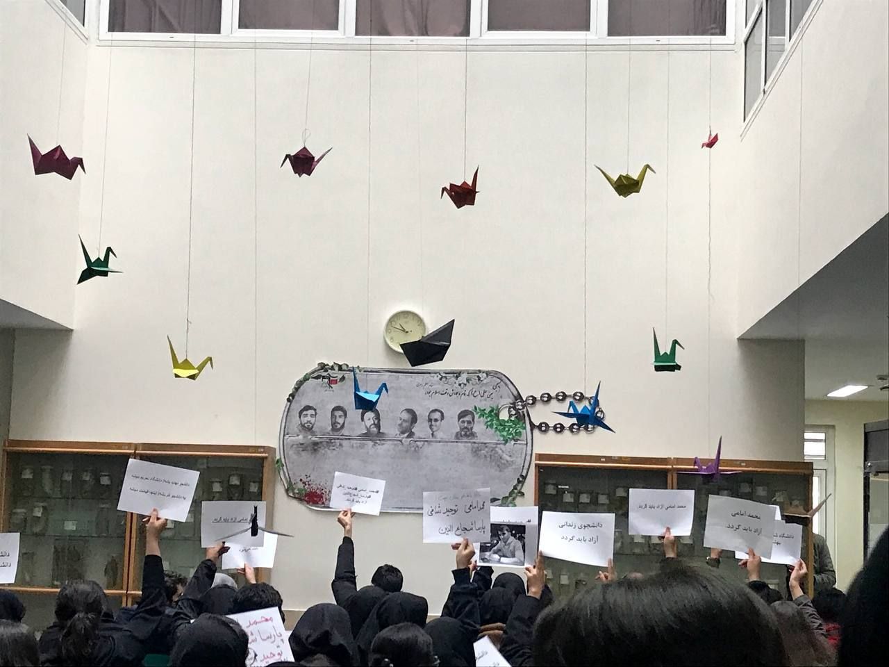 دانشگاه بهشتی: دانشجویان با محکومیت انضباطی حق استفاده از سهمیه استعداد درخشان را ندارند