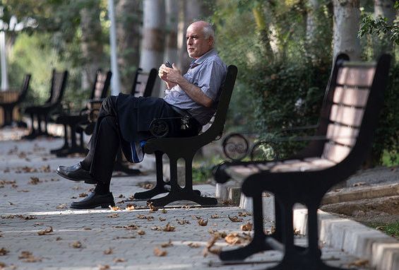 سلامت زیر تیغ تورم و ناکارآمدی بیمه‌ها؛ بازنشستگان درمان خود را به تعویق می‌اندازند