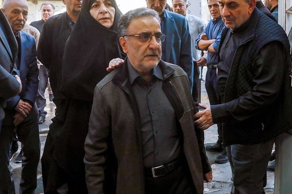 مصطفی تاجزاده، زندانی سیاسی: خامنهای نه شجاعت سر کشیدن جام زهر را دارد، نه شهامت استعفا