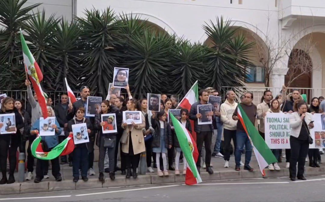 تزامنًا مع ذكرى ثورة 1979.. احتجاجات للإيرانيين ضد النظام في مختلف دول العالم