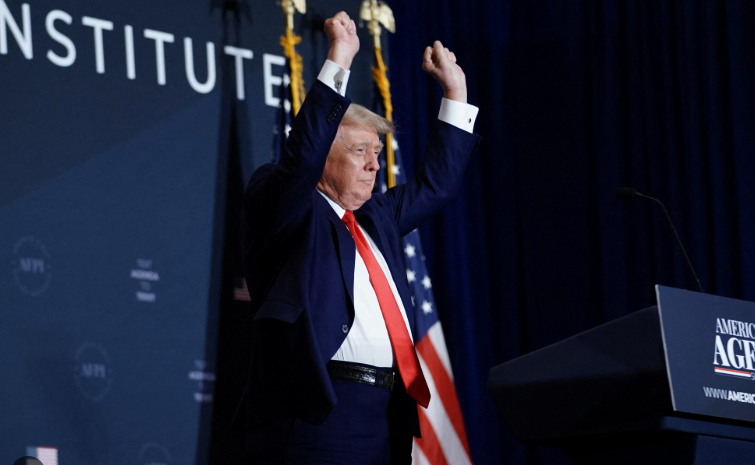 واشینگتن‌پست: تیم انتقالی ترامپ، قوانین فدرال انتقال را نادیده می‌گیرد