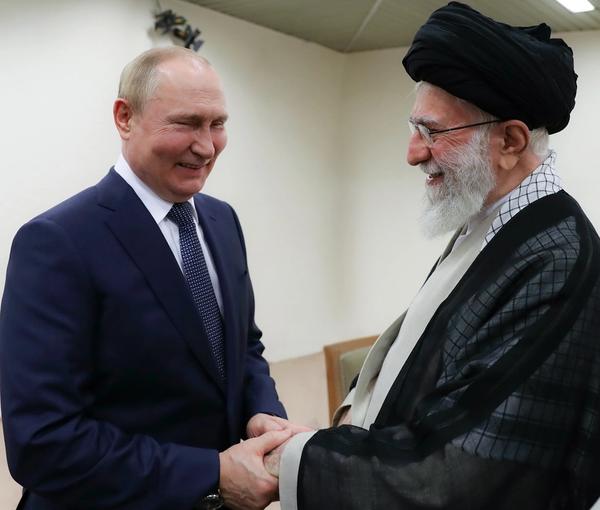 "وول ستريت جورنال": إيران ترسل ذخيرة لروسيا عبر بحر قزوين للمساعدة في مهاجمة أوكرانيا