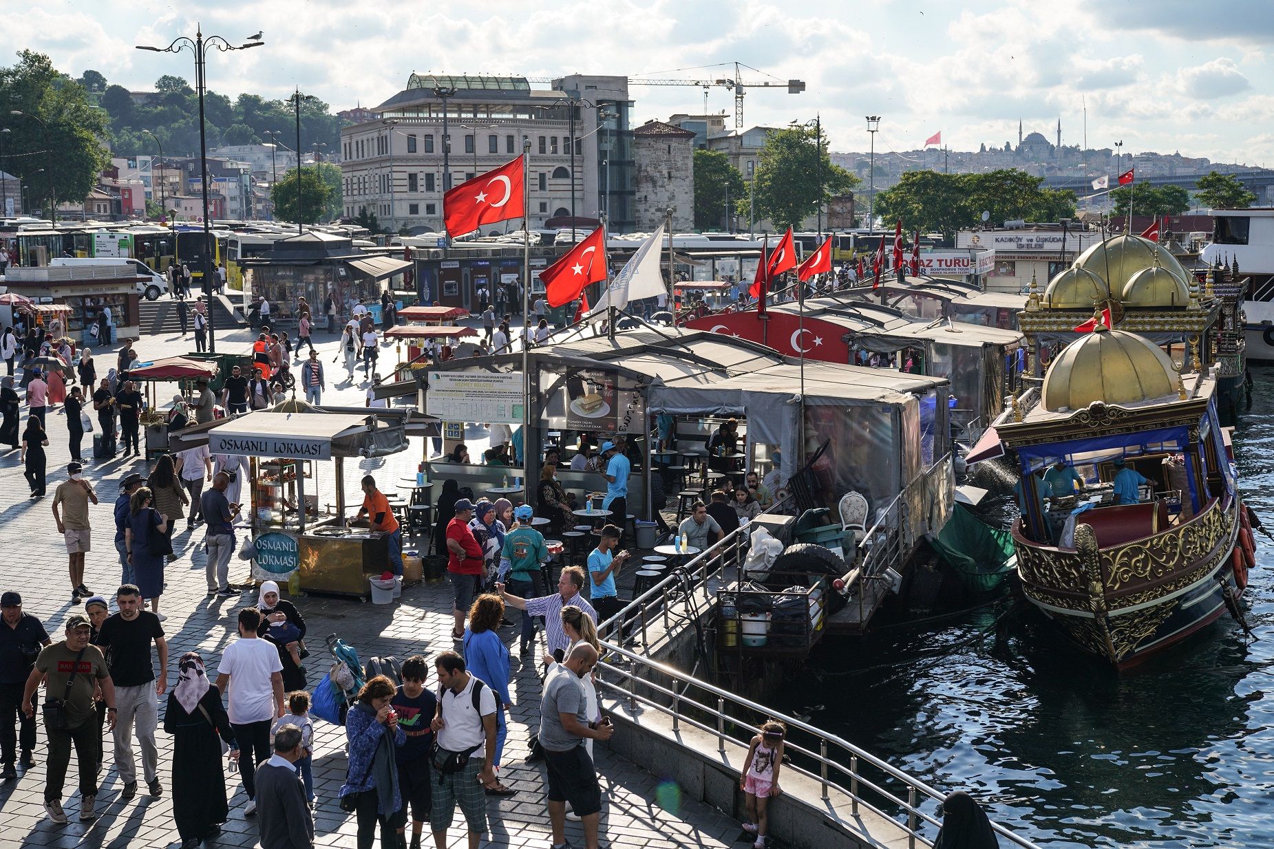 گزارش کانال ۱۳ از خروج مخفیانه و فوری چند شهروند اسرائیل از ترکیه