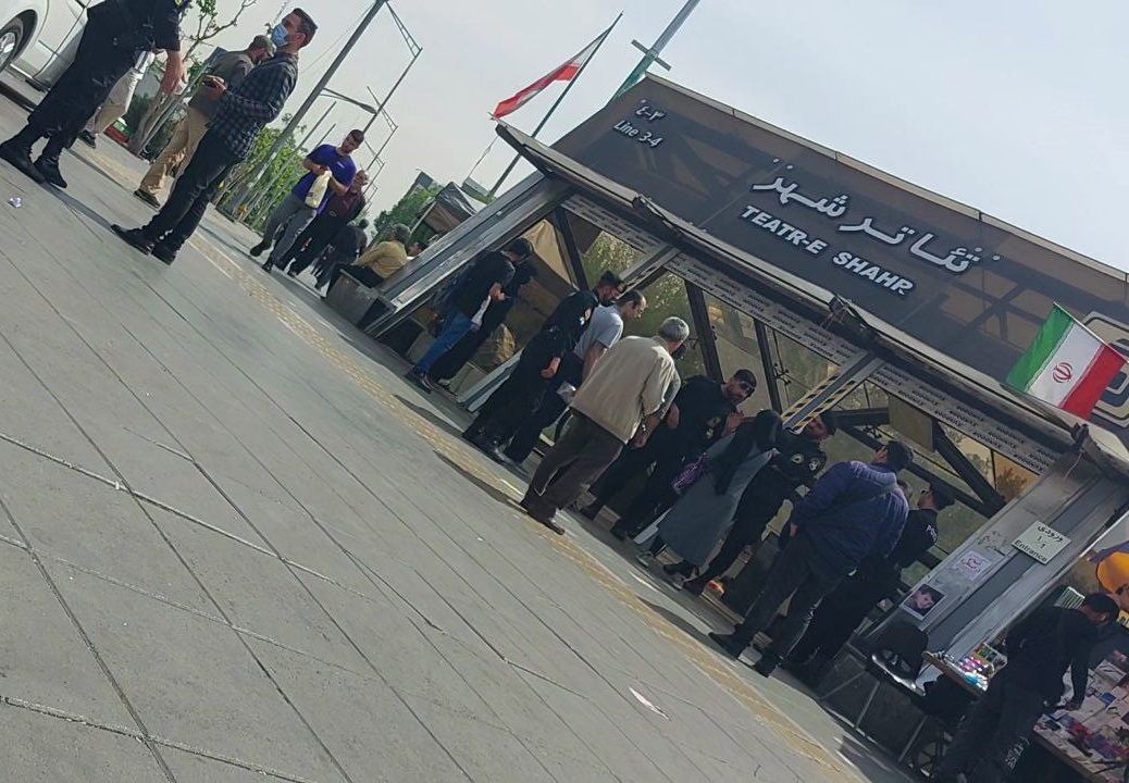 ضرب و جرح و بازداشت زنان در خیابان‌ها برای اعمال حجاب اجباری