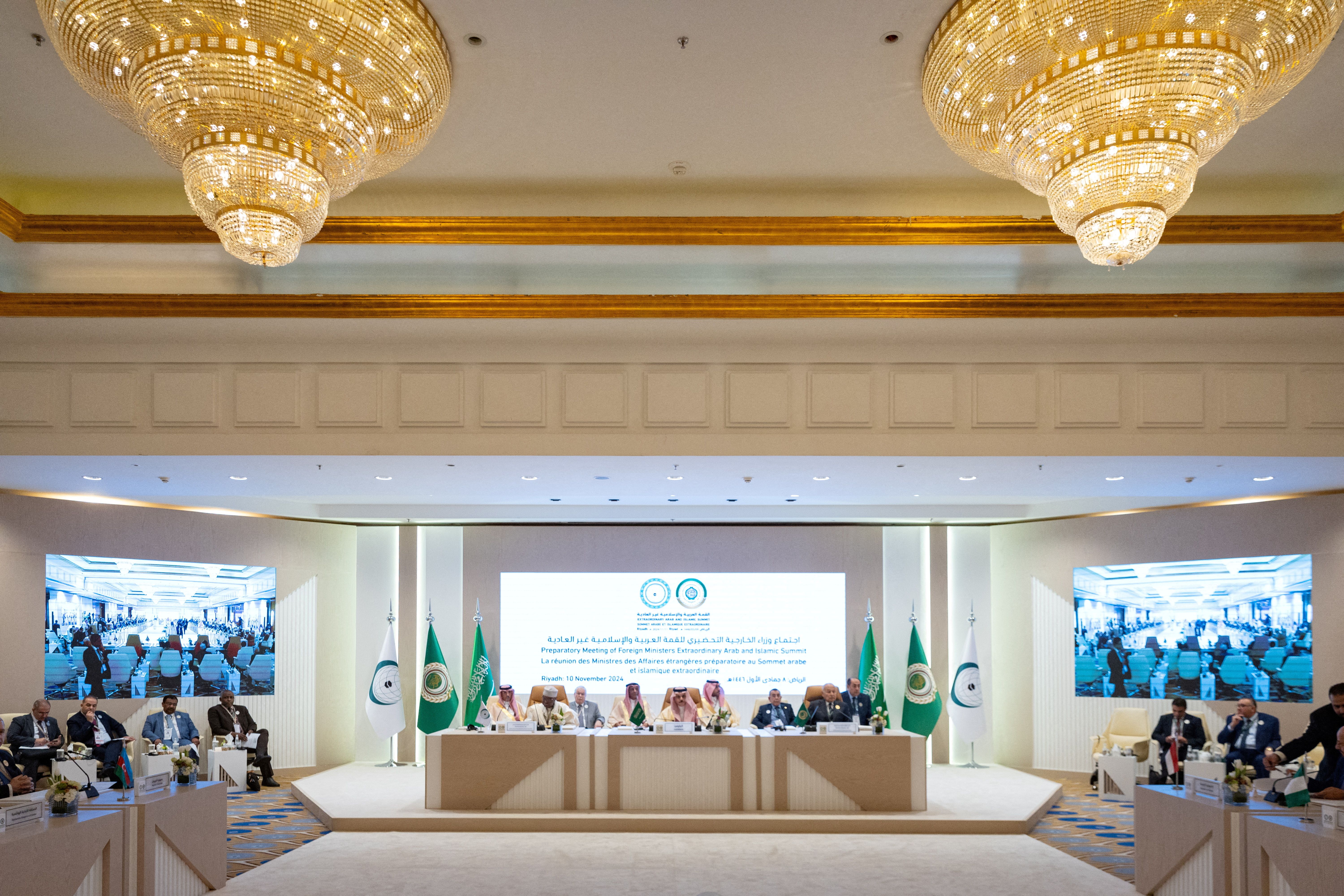 ولیعهد عربستان سعودی حملات اسرائیل به لبنان و ایران را محکوم کرد 