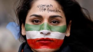 Iran rolls out 'green tick' site to woo back émigrés but risks abound