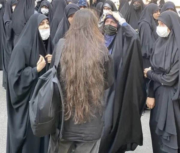 موج جدید محرومیت‌های اجتماعی و سلب‌ آزادی‌های زنان در ایران؛ قول قالیباف برای «لایحه حجاب»