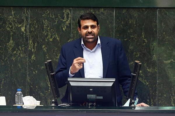عضو هیات رییسه مجلس: باید به سمت آزمایش بمب اتمی برویم