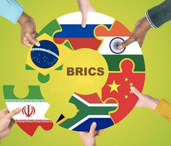 اقتصادي إيراني: لن يكون  العمل مع أعضاء "بريكس" ممكنا دون حل مشكلة مجموعة العمل المالي