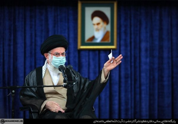 علی خامنه‌ای در میانه خیزش سراسری علیه حکومت، مدعی قدرتمند بودن جمهوری اسلامی شد