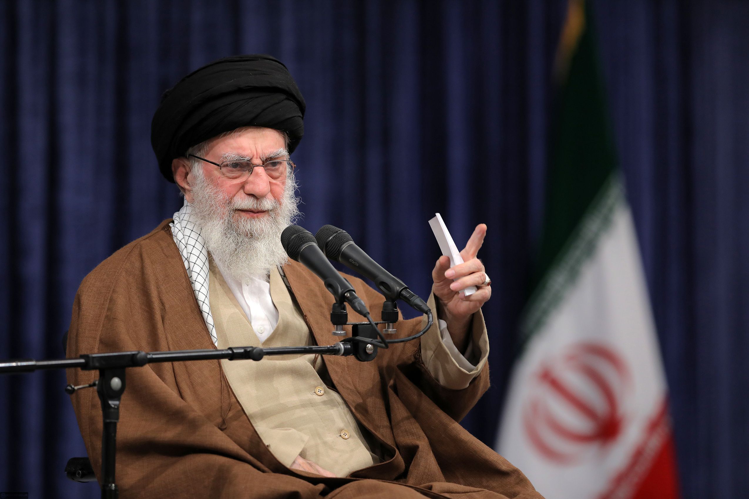 Khamenei warns Persian-language media against fearmongering