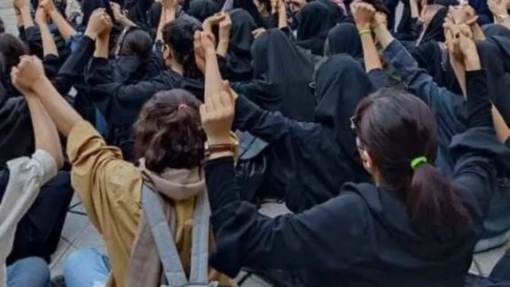 اختصاصی؛ در برخی شهرستانها دانشآموزان معترض به مراکز رواندرمانی فرستاده میشوند