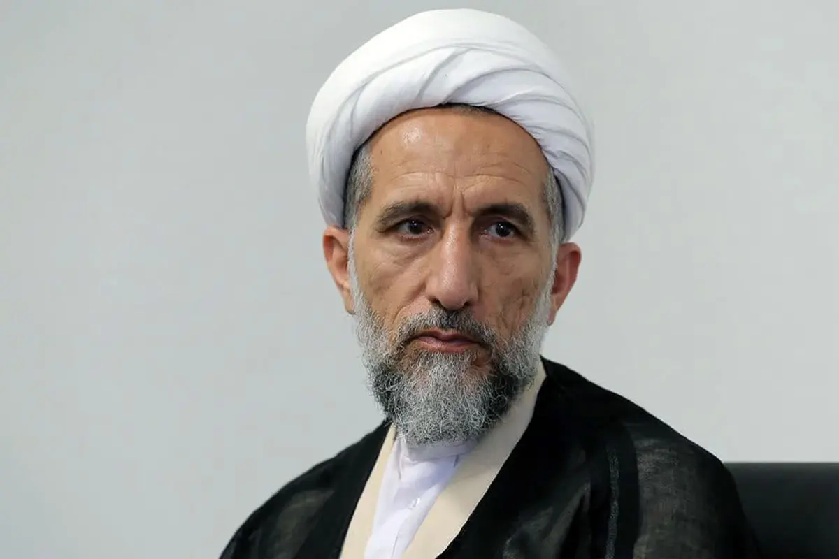 ممثل خامنئي.. عن الفساد الاقتصادي: على الناس التصرف بعقلانية أكبر